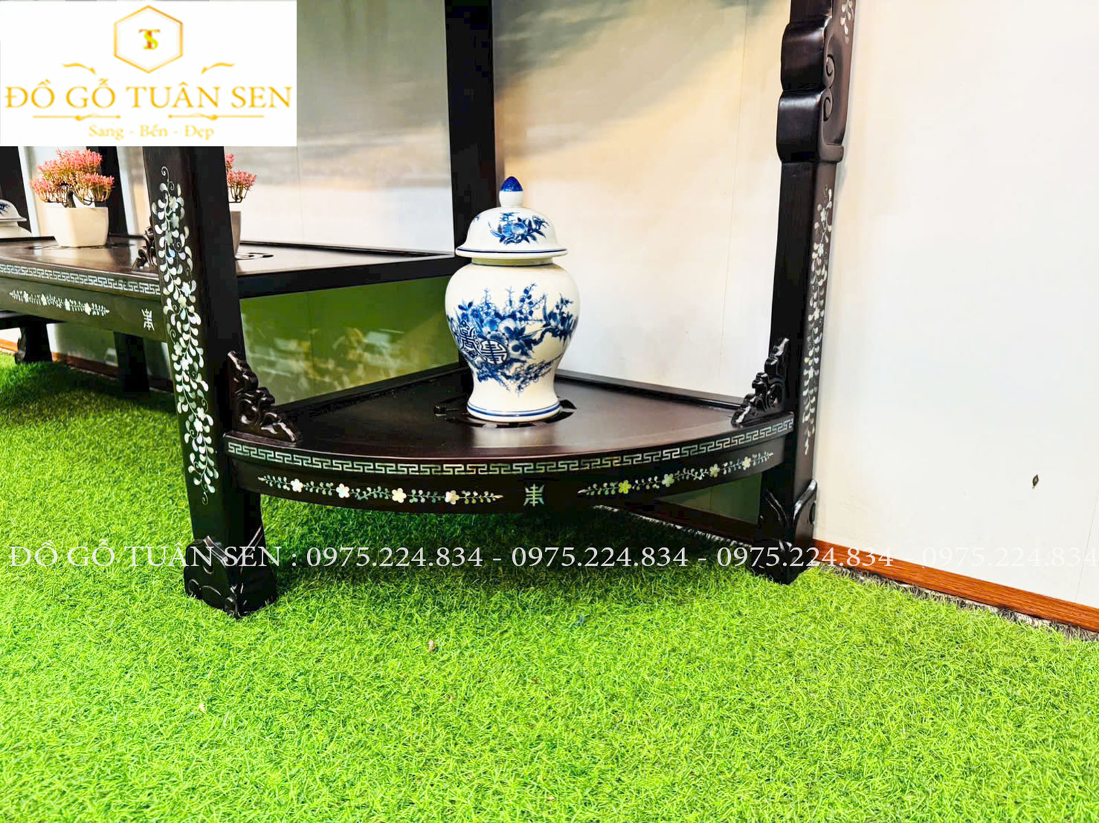 Thông tin bàn bán nguyệt gỗ gụ khảm ốc 